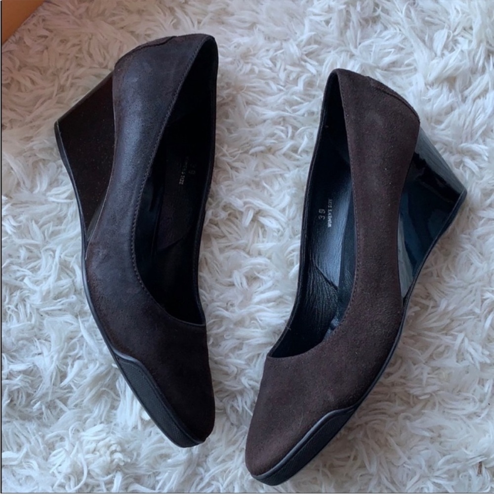 Tod’s Leather Wedges